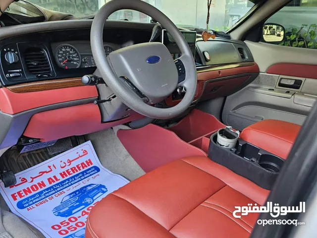 Used Ford Crown Victoria in Abu Dhabi