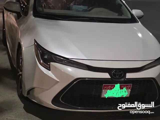 سيارة تويوتا كورولا