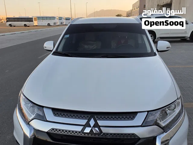 2023 Mitsubishi Outlander Standard