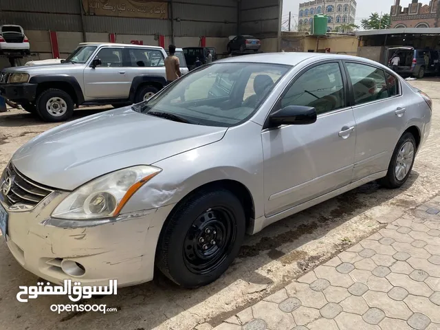 للبيع التيما 2012 فل ابشن عدا فتحة السقف