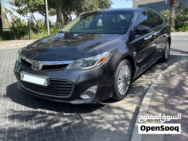2015 تويوتا افالون Limited