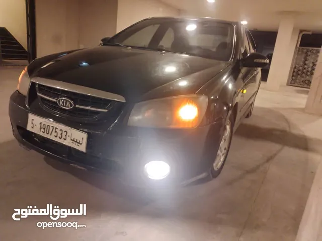 Used Kia Spectra in Tripoli