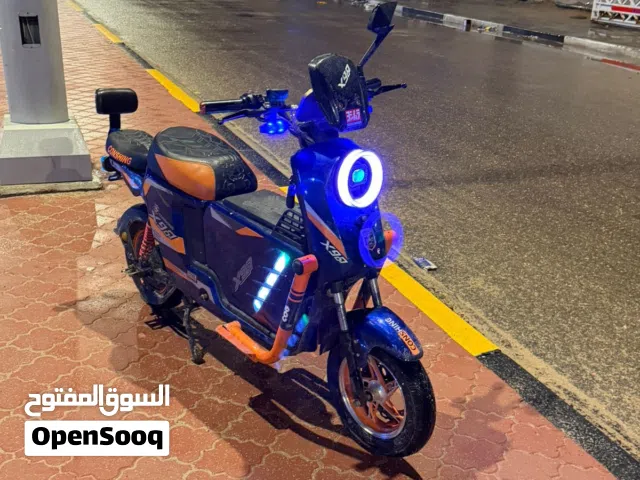 دراجه شحن أكس 900 جديده 5 باتري 32 أمبير