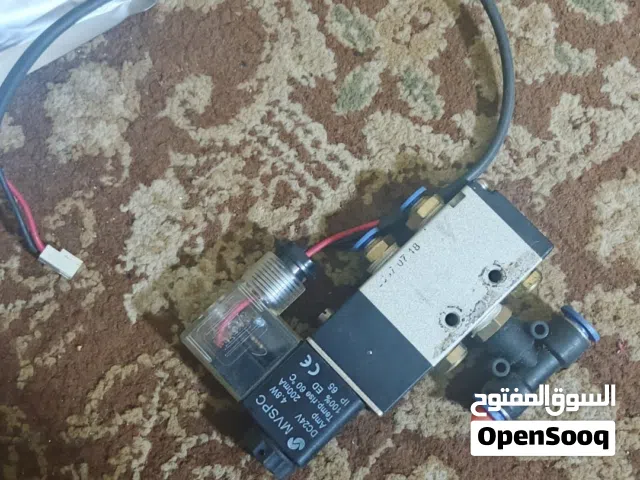 تصفية محل – 11 صمام Solenoid بسعر مغري”