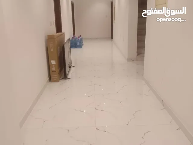 1 m2 4 Bedrooms Apartments for Rent in Al Riyadh Al Malqa