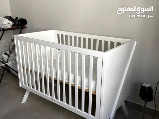 Wooden white Baby crib  سرير بيبي خشب ابيض