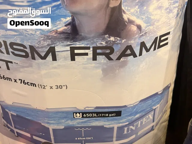 حوض سباحه كبير مساحة طول 3.66.  ارتفاعة 76 س ماركه أمريكي اصليه  استعمال انظيف  مع مضخه فلتر. وغلاف