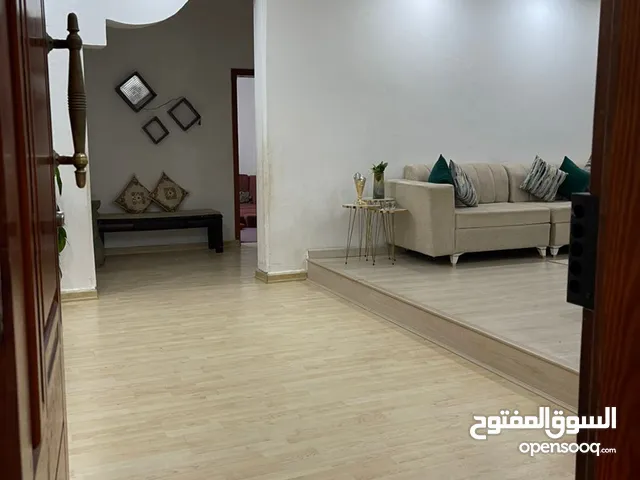 180 m2 3 Bedrooms Townhouse for Rent in Tripoli Tajura