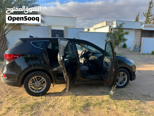 Used Hyundai Santa Fe in Tripoli