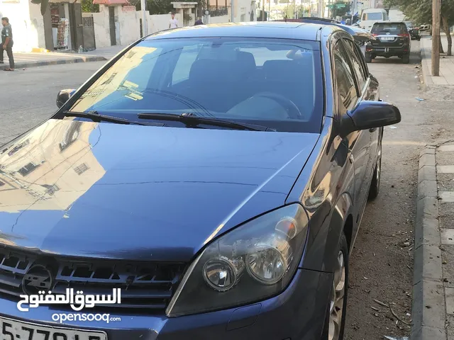 Opel Astra GS in Amman