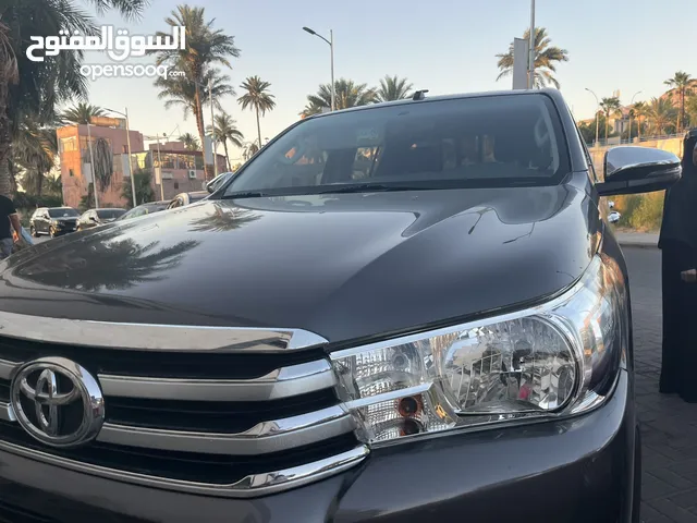 Used Toyota Hilux in Madaba