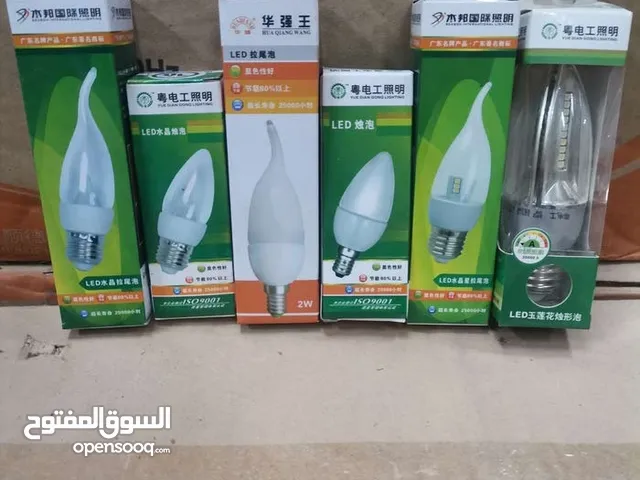 مخزن لامبات ارخص من الصين للبيع شيك أو كاش أو حوالة 400 صندوق