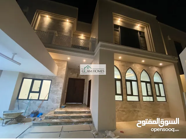 Stunning 5 BR spacious villa for sale at an amazing price Ref: 441S