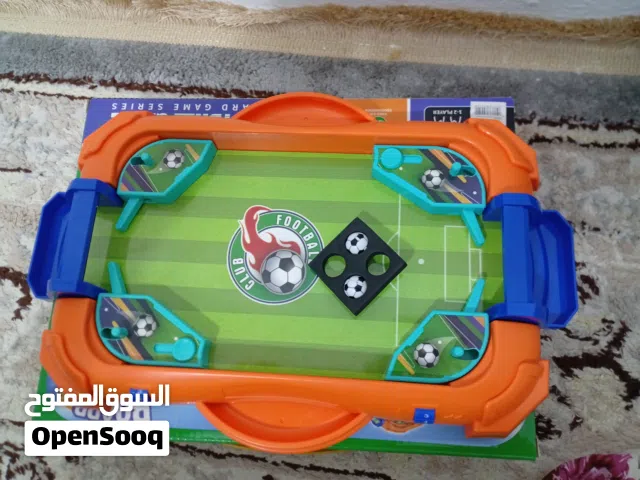 لعبة كورة القدم كما موضحه في الصوره جميله جدا ورائع معها ملحقاتها