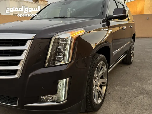 Cadillac Escalade 2015 in Al Riyadh