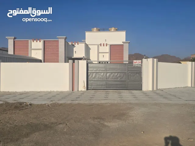 246 m2 5 Bedrooms Townhouse for Sale in Al Batinah Rustaq
