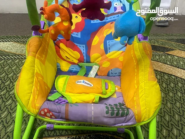 كرسي اطفال مستعمل شبه جديد  بسعر 20 دينار  الموقع اربد/مجمع الشيخ خليل