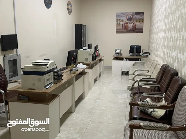 محل للبيع بكامل معداته مع الرخصة