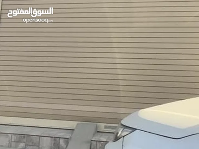 شتر كراج كهربائي للبيع من شركة الموسى للأبواب