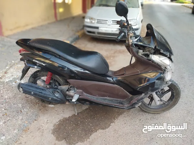 Used Honda PCX150 in Tripoli