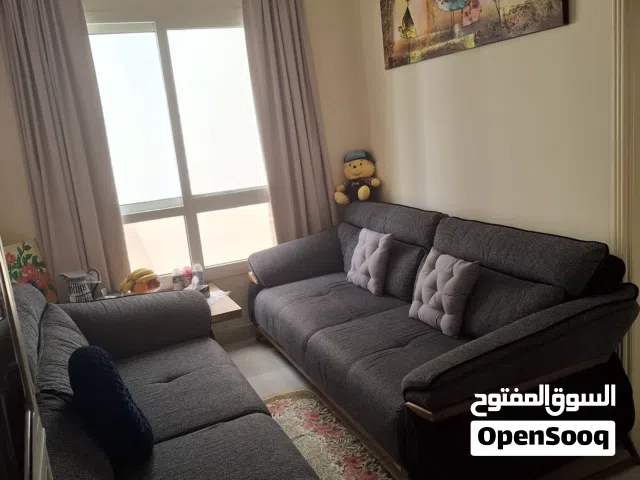 كنب للبيع مستعمل خمس شهور