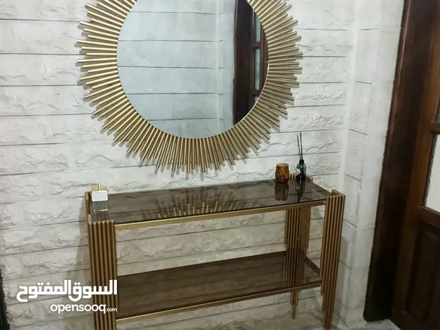 بسعر مغري مدخل شمس رفين زجاج شغل نظيف جديد 80دينار
