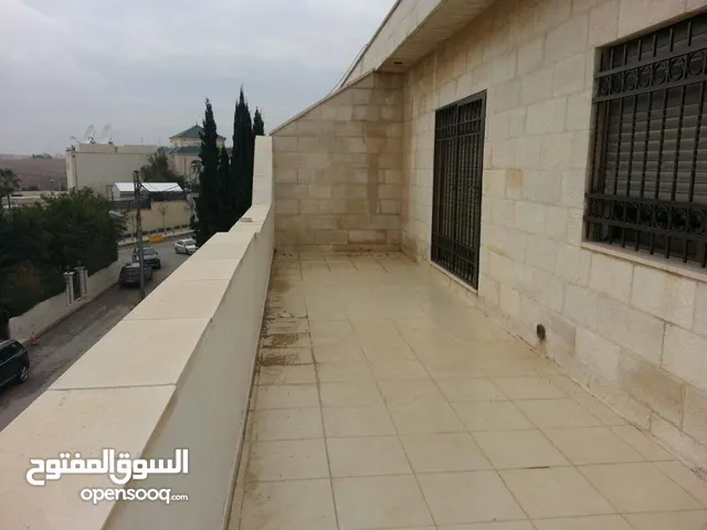660m2 5 Bedrooms Villa for Sale in Amman Abdoun