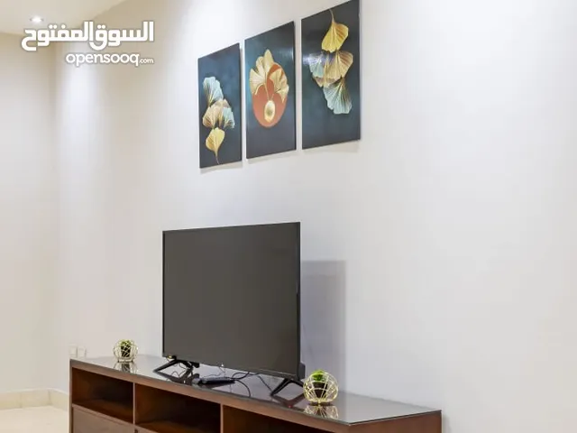 شقة فندقية فاخرة للايجار اليومى - الشهرى - السنوى باللوتس الشمالية بالتجمع 6 دقائق (لبوابة 6 الرحاب)