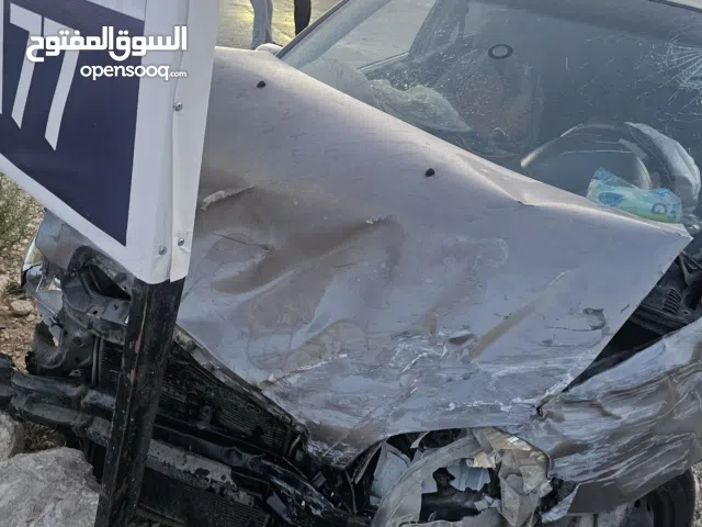 سيارة البيع موديل 2011 حادث ليس ليس انقلاب