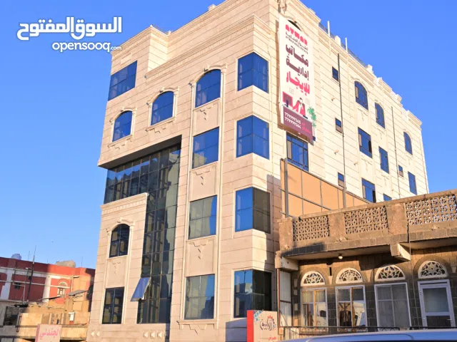 مكاتب إدارية فاخرة جديدة للأيجار في اهم مواقع العاصمه صنعاء