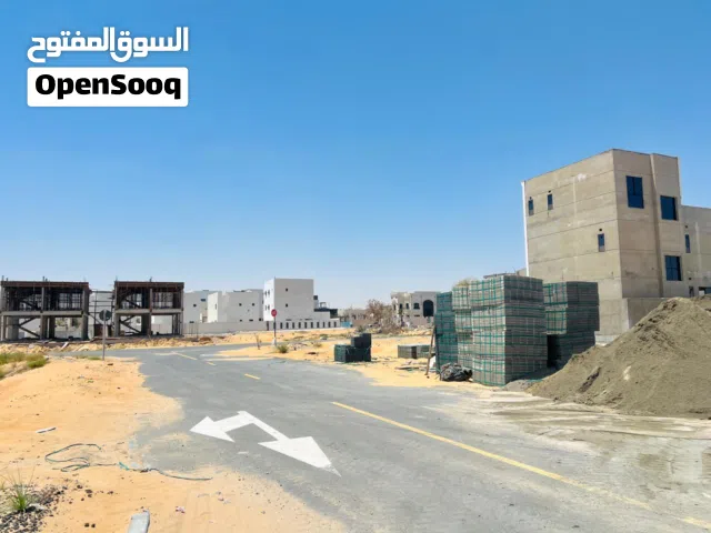 فرصه تملك أرض داخل منطقة مكتملة البناء بمساحه و ارتداد بسعر يشمل الرسوم
