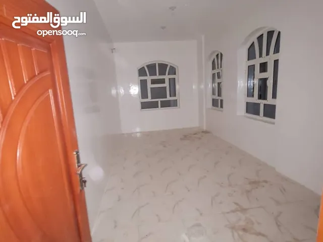 210m2 4 Bedrooms Apartments for Rent in Sana'a Bayt Baws