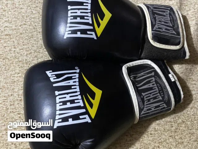 قفازات ملاكمة مع باندج وواقي اجرين للبيع