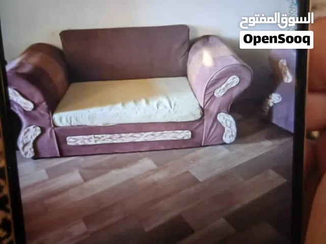 كنب نظيف جدا وراقي للبيع بسعر عررررطة