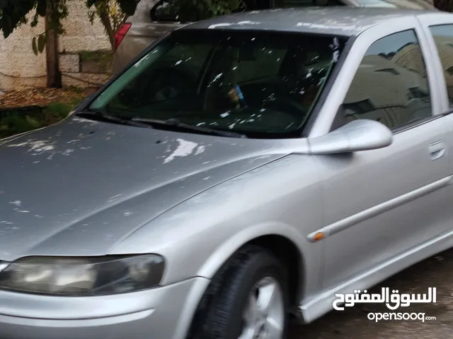 سيارة اوبل فكترا