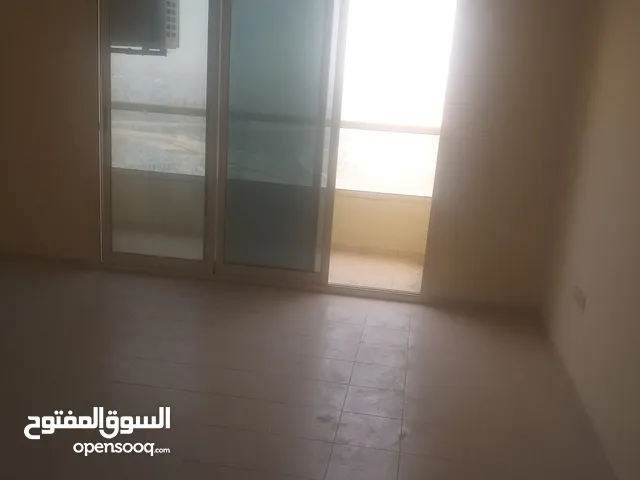 شقه راؤعه6 للايجار السنوي في مدينه الامارات عجمان شارع الشيخ محمد بن زايد مخرج سريع الي دبي