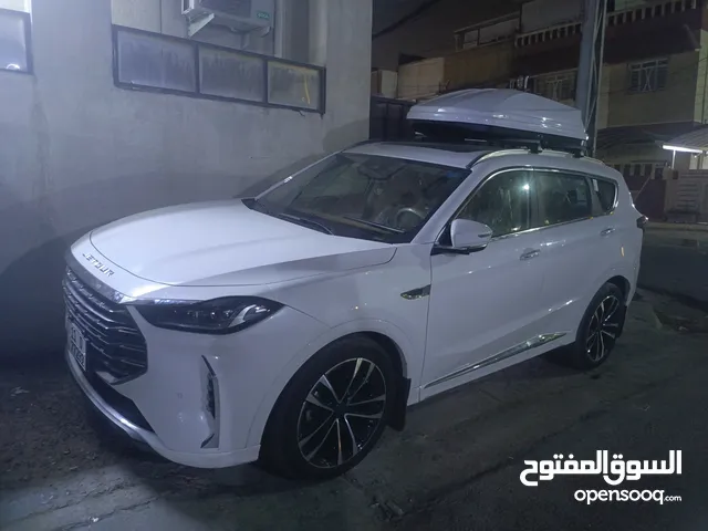 جنطه للبيع مستعمل مره وحده فقط جديده سعرها 300وبيها مجال كامله مابيه اي نقص هيه والحمالات