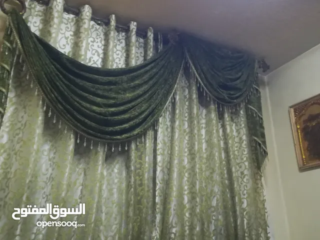 بردايه للبيع مسنعمله لون زيتي