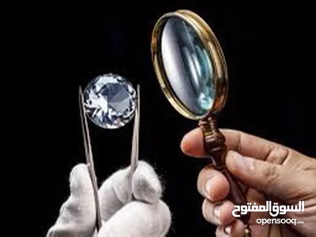 فحص احجار كريمه بكافة انواعها بافضل المعدات المختصه بهذا المجال