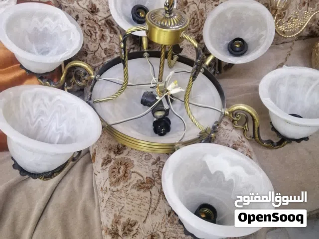 ثريات عدد 3 للبيع بحاله جيده