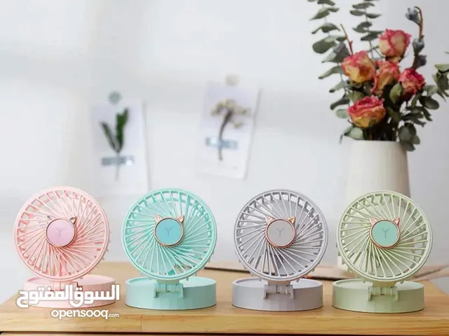 مروحه و مرآة نسائة