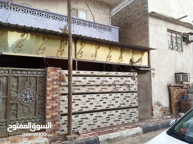 224m2 4 Bedrooms Townhouse for Sale in Basra Juninah