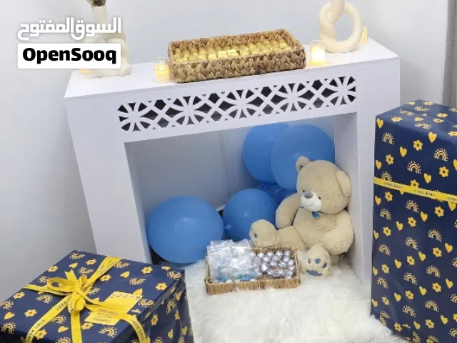 طاولة جميلة للديكور او التوزيعات