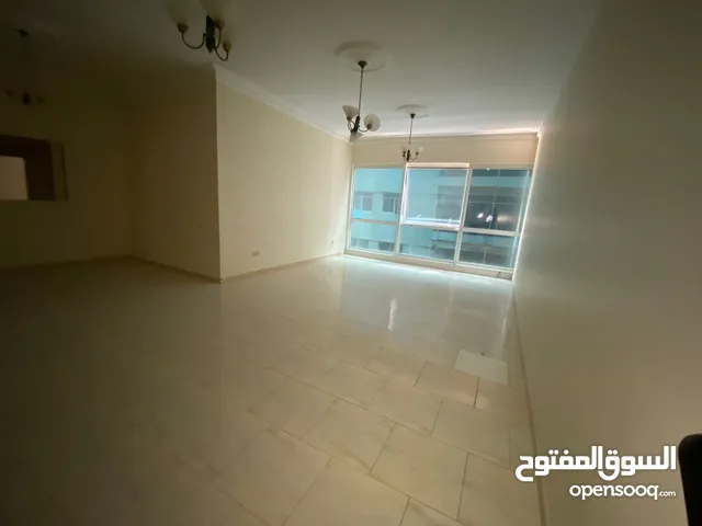 2800 ft 3 Bedrooms Apartments for Rent in Sharjah Al Majaz