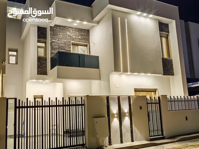 350 m2 3 Bedrooms Villa for Sale in Tripoli Al-Serraj