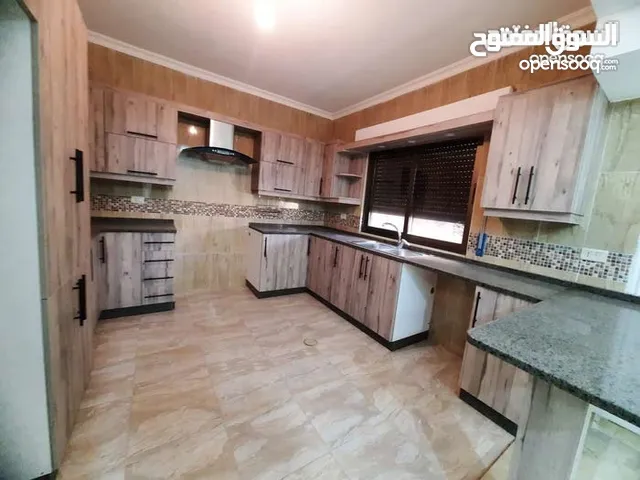 175 m2 3 Bedrooms Apartments for Rent in Amman Al Kursi
