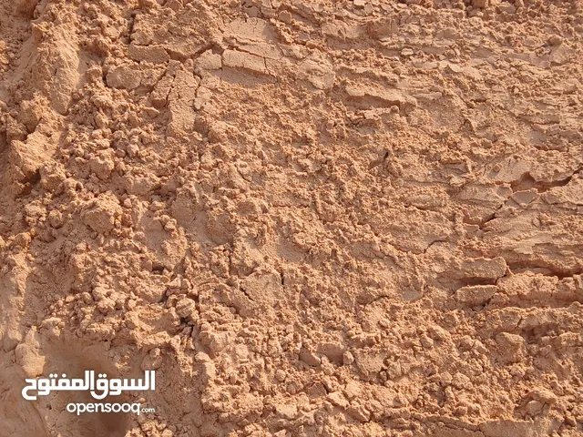 We are selling Al kind of materials