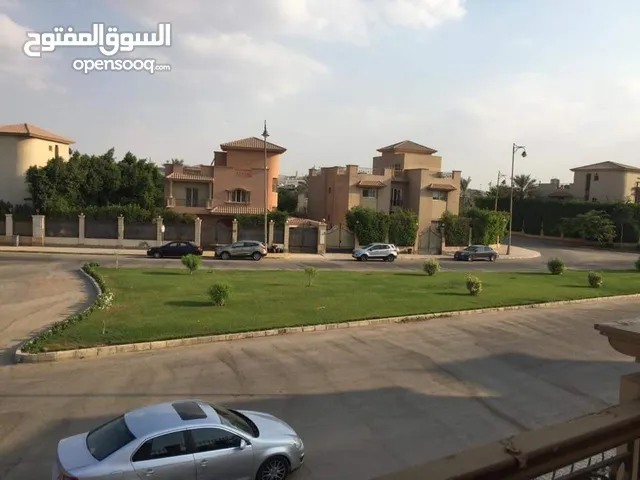 930 m2 More than 6 bedrooms Villa for Sale in Giza Sheikh Zayed