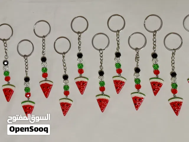ميدالية مفتاح بطيخ مثلث مع خرز كريستال