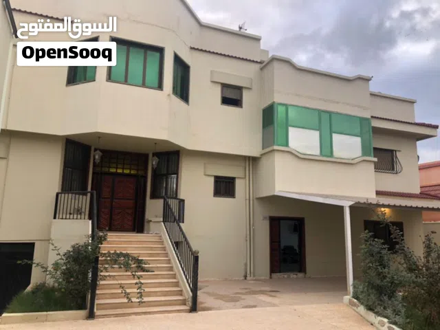 فيلا للايجار في حي الزيتون